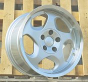 Alu kola Racing Line B2418, 17x8 5x120 ET15, stříbrná + leštěný límec